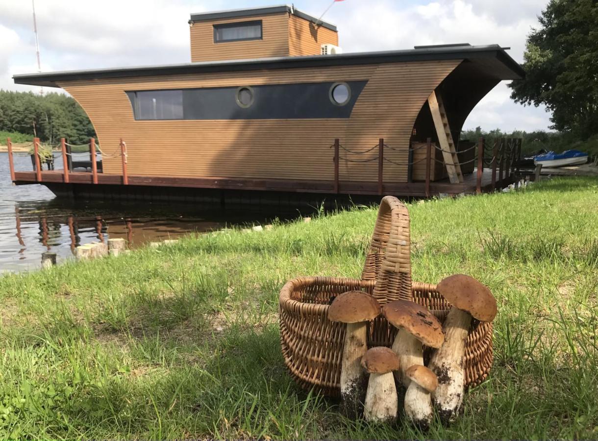 Hotel Houseboat Slesin Esterno foto