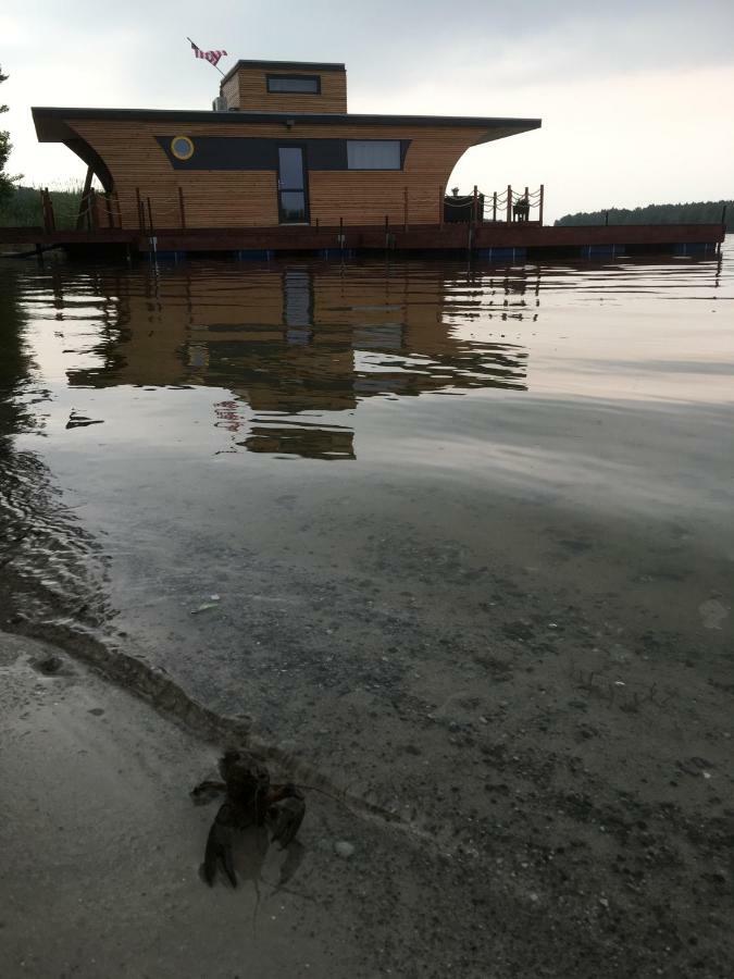 Hotel Houseboat Slesin Esterno foto