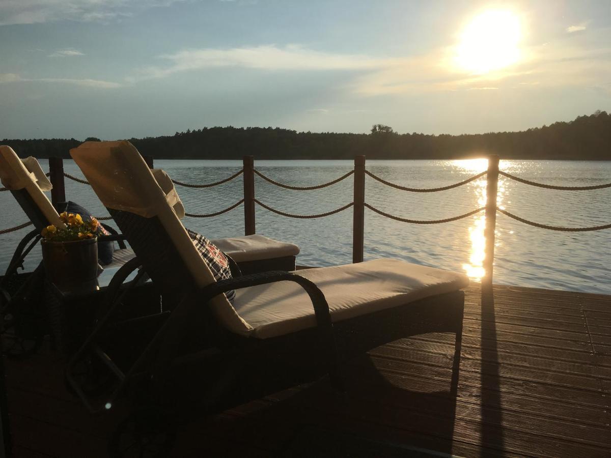 Hotel Houseboat Slesin Esterno foto