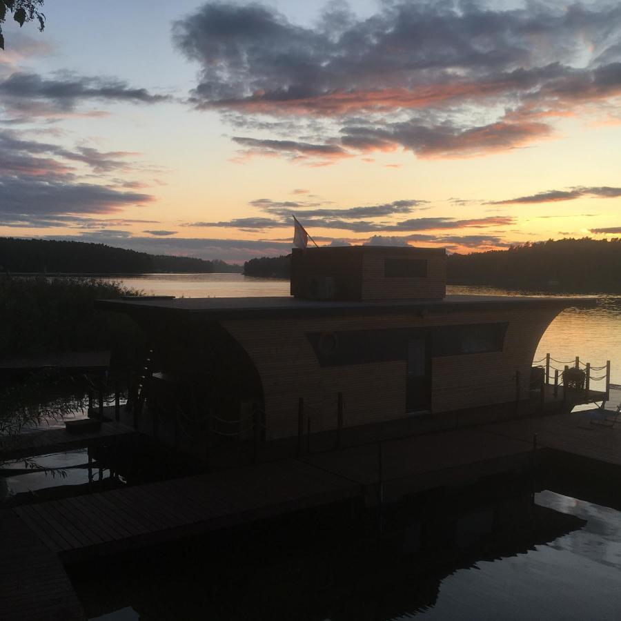 Hotel Houseboat Slesin Esterno foto